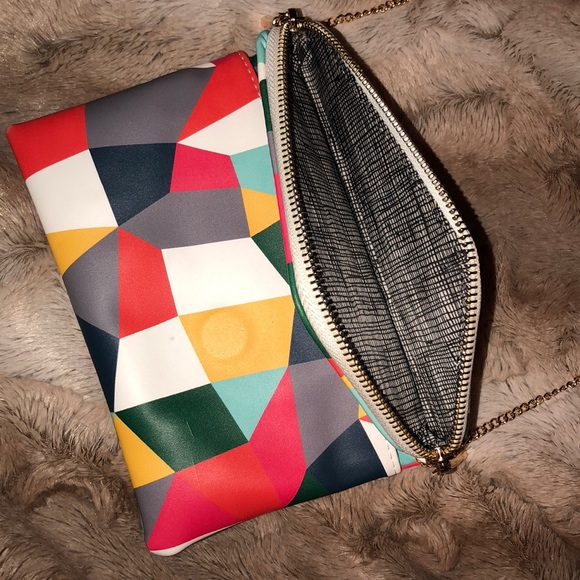 Multiple Color Chain Bag - Picture 3 of 4